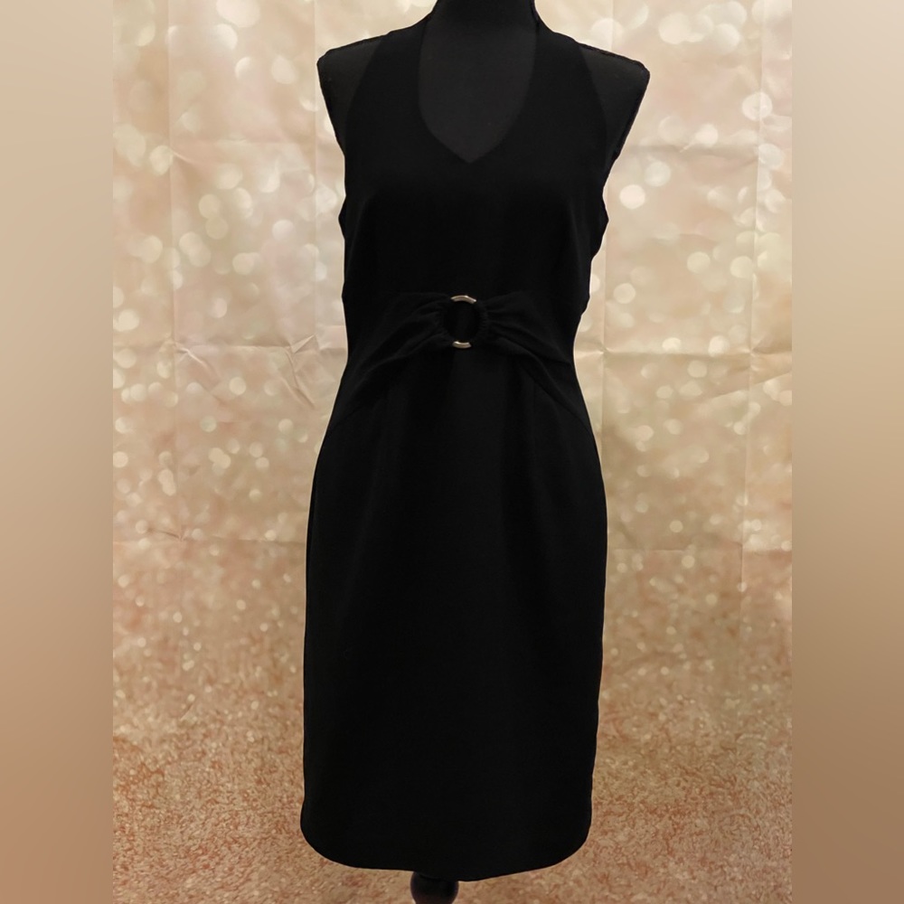 Ks 8P‎ Black BodyCon V Neck with Zipper Back Knee Length